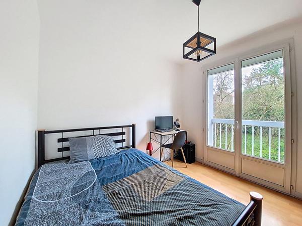 SAINT SEBASTIEN SUR LOIRE SECTEUR GRENERAIE APPARTEMENT T4/T5 STATIONNEMENT CAVE