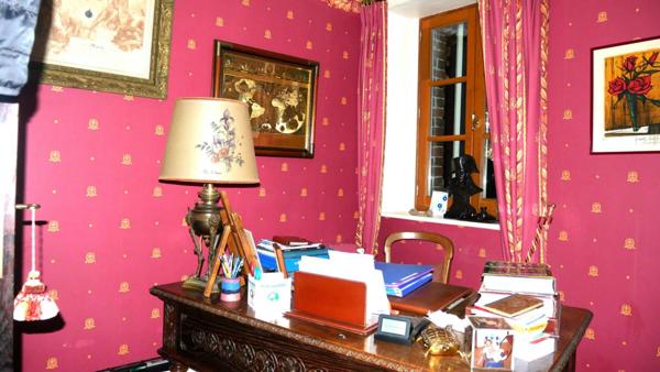 MANOIR 8 PIECES CORPS DE FERME ET GRANDES DEPENDANCES SUR 6.5 HECTARES