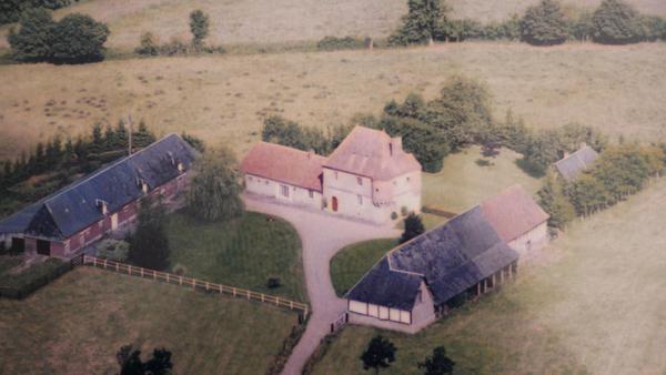 MANOIR 8 PIECES CORPS DE FERME ET GRANDES DEPENDANCES SUR 6.5 HECTARES