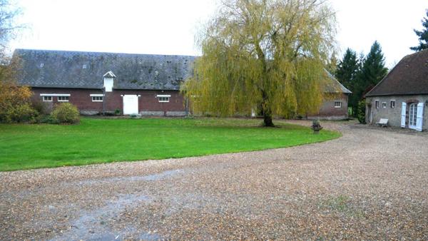 MANOIR 8 PIECES CORPS DE FERME ET GRANDES DEPENDANCES SUR 6.5 HECTARES