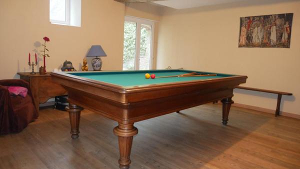 MANOIR 8 PIECES CORPS DE FERME ET GRANDES DEPENDANCES SUR 6.5 HECTARES