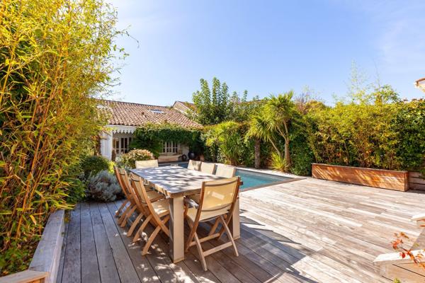 Vente Maison de luxe Bordeaux 8 Pièces 215 m²