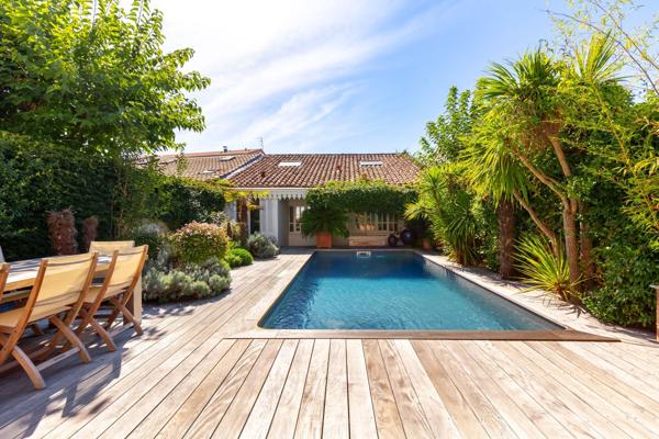 Vente Maison de luxe Bordeaux 8 Pièces 215 m²