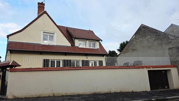 MEHUN SUR YEVRE MAISON RENOVEE 3 PIECES 91.6M² GARAGE