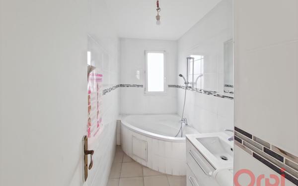 Appartement à vendre    3 pièces • 52 m2 Aubervilliers