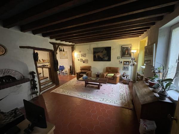 Voulangis (77580) Maison briarde à rénover pleine de charme.