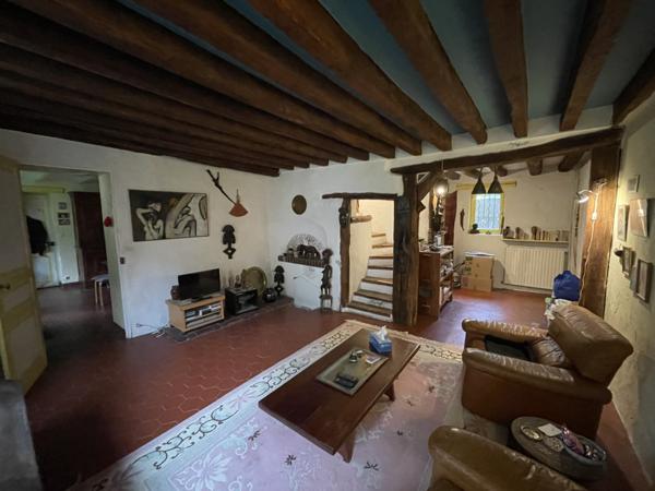 Voulangis (77580) Maison briarde à rénover pleine de charme.