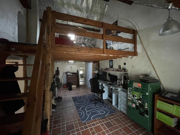 Voulangis (77580) Maison briarde à rénover pleine de charme.