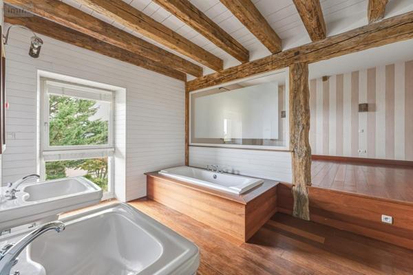 Maison à vendre à Prévessin-Moëns dans l'Ain (01280), ref : 01047-726