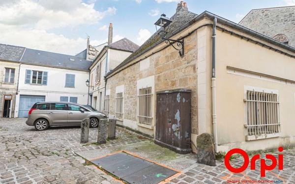 Appartement à vendre    1 pièce • 150 m2 Laon