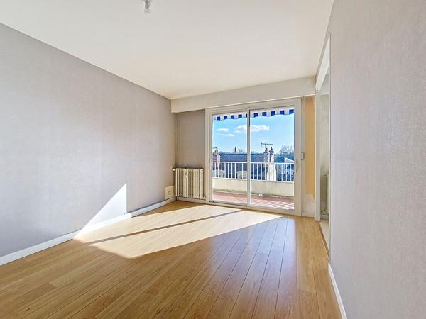 Appartement Saumur 5 pièce(s) 146.59 m2