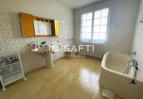 Grande demeure avec parc tout prés à pied de tout