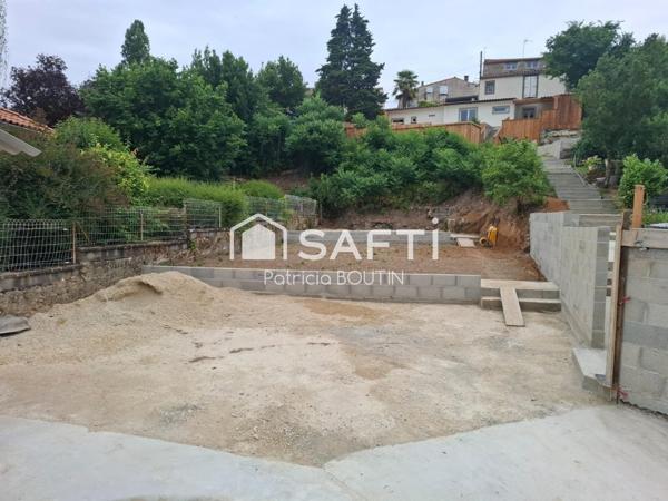 MAISON DE VILLE 2 CHAMBRES, GARAGE ET TERRAIN CONSTRUCTIBLE PROCHE CENTRE VILLE DE NIORT !