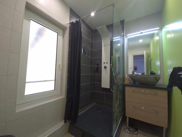 RIVES Appartement 3 pièces – 62 m² – Dernier étage au calme, lumière & sérénité