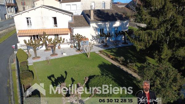 Maison plein centre ville Montendre