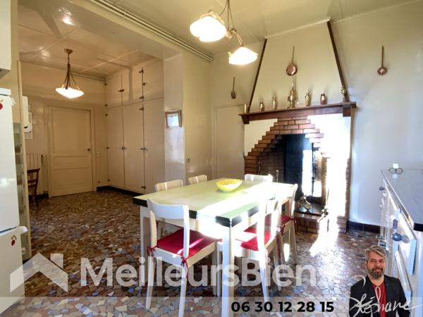 Maison plein centre ville Montendre