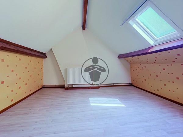 Location                                                      Maison
                        
                     4 pièces                      94 m2                     à Saint-Quentin