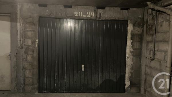Parking à vendre  25,25 m2 PARIS - 75018