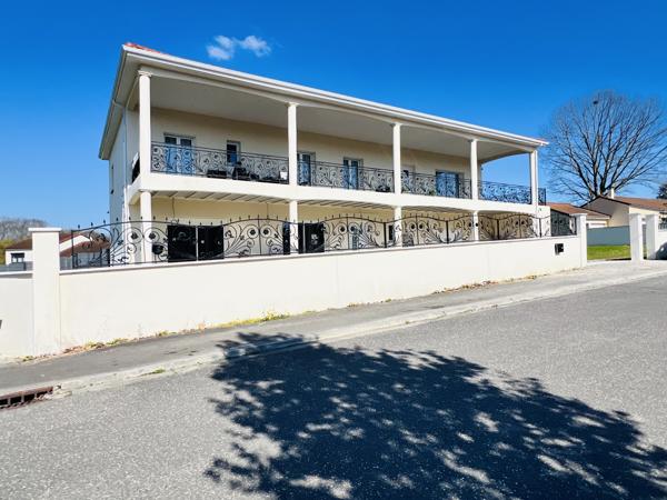 Maison
         7 pièces
        - 170 m² Exclusivité