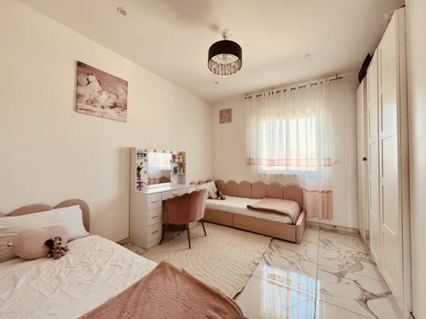 Maison
         7 pièces
        - 170 m² Exclusivité