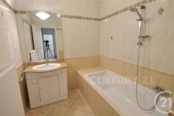 Appartement à vendre  3 pièces - 79,49 m 2   ST AVOLD  - 57