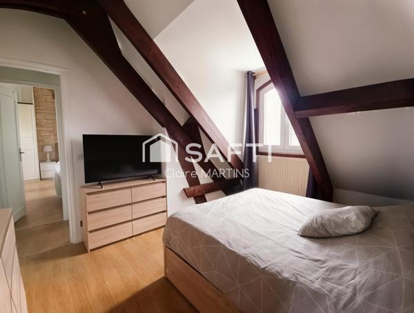 Au calme, traversante et lumineuse