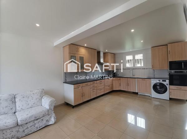 Au calme, traversante et lumineuse