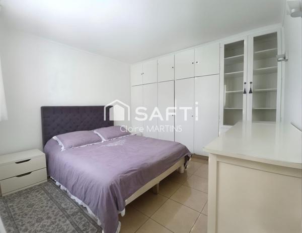 Au calme, traversante et lumineuse