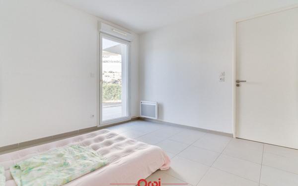 Appartement à vendre    2 pièces •  Marseille 11
