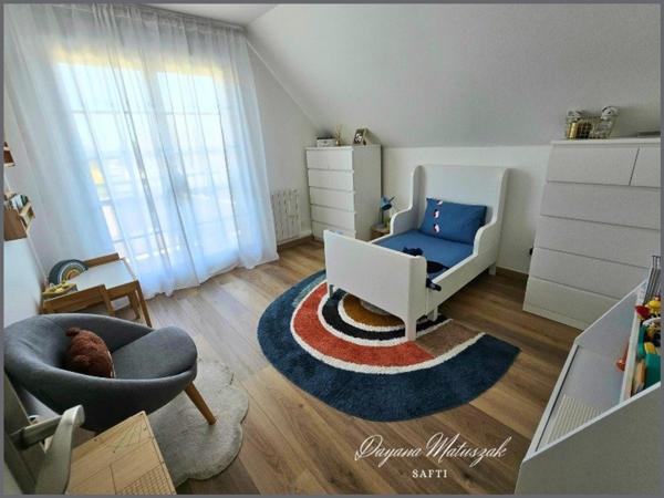 Magnifique maison située à proximité de toutes les commodités.