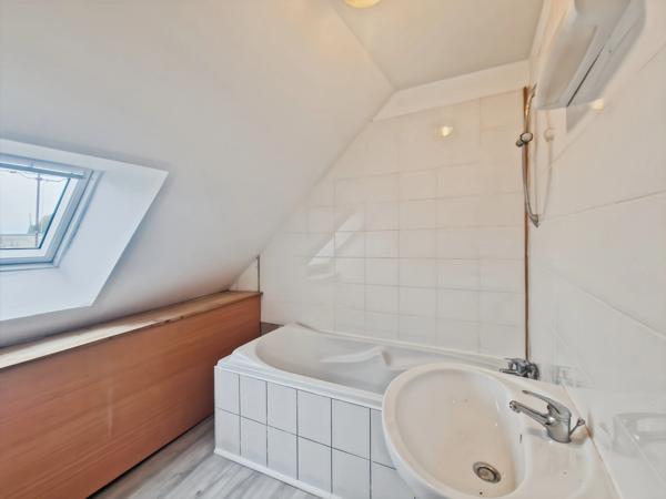 DUPLEX T4 Atypique Provins Centre Historique | 3 Chambres | Balcon Vue Collégiale | 8 min Gare & Faibles Charges