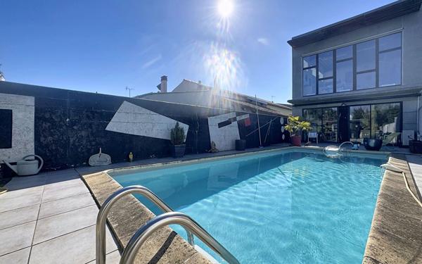 Maison à vendre    4 pièces •  La Rochelle