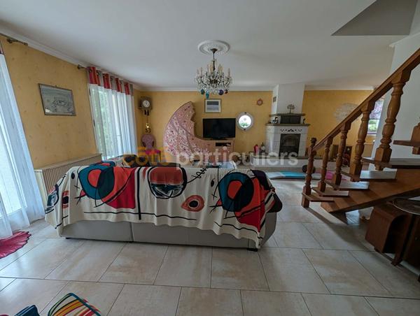 Vente
                Maison163 m² - 5 Pièces -
                    GUERPONT (55000)