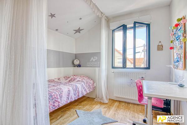 Versailles Porchefontaine Maison 9 pîèces environ 180 m² habitables sur parcelle de 330 m² €1 195 000 ** - Référence 27218