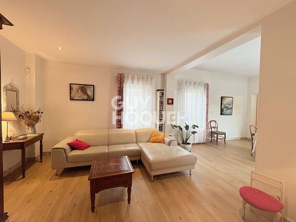 Ensemble immobilier en pierre de 4 lots barrière de Toulouse