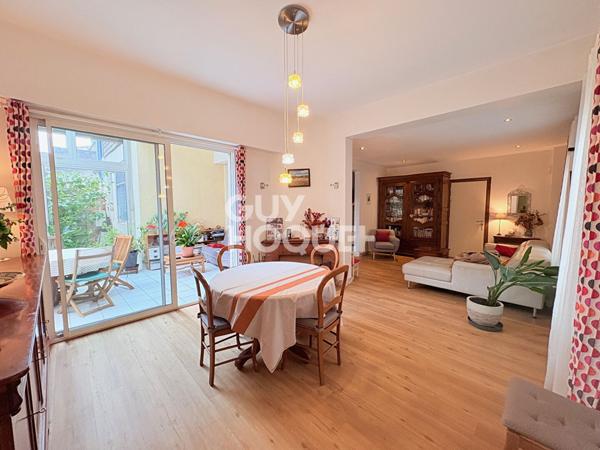 Ensemble immobilier en pierre de 4 lots barrière de Toulouse