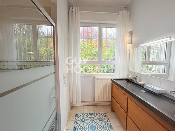 Ensemble immobilier en pierre de 4 lots barrière de Toulouse