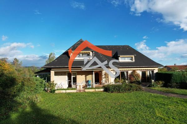 Vente Villa 6 pièces 205 m2 à Saint-Paul-en-Jarez