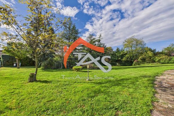 Vente Villa 6 pièces 205 m2 à Saint-Paul-en-Jarez