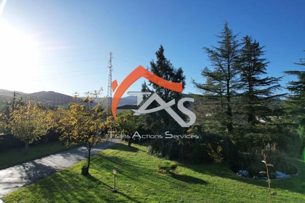 Vente Villa 6 pièces 205 m2 à Saint-Paul-en-Jarez