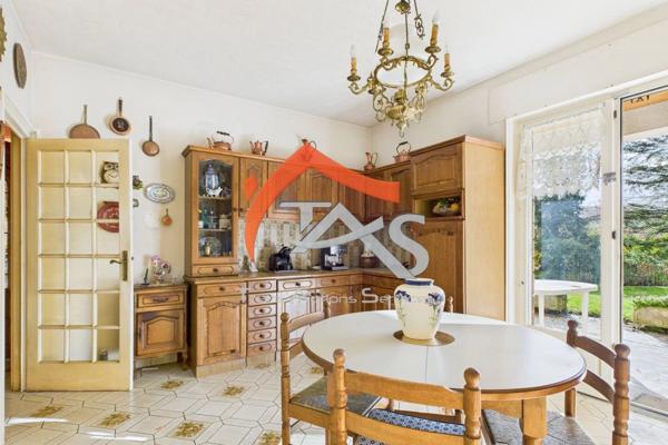 Vente Villa 6 pièces 205 m2 à Saint-Paul-en-Jarez