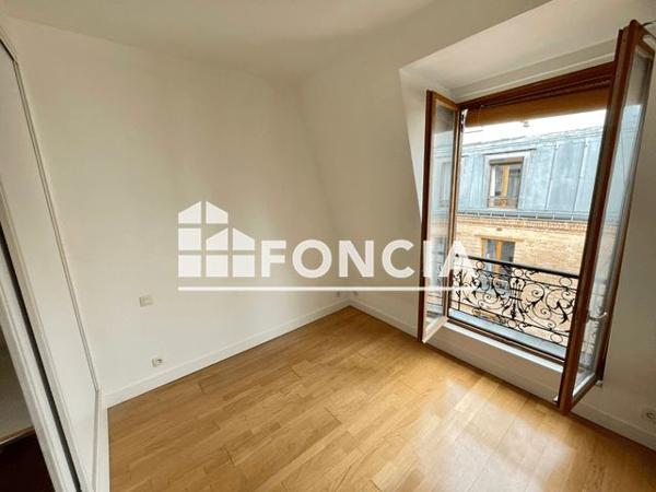 Location Appartement 2 pièces 33.3 m² - 40 RUE MONTAGNE STE GENEVIEVE Paris 75005