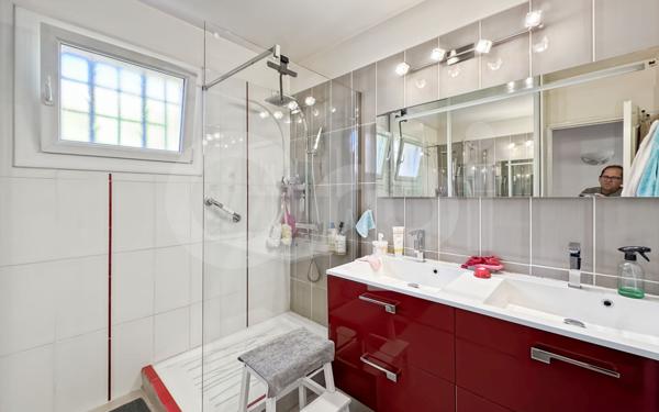 Maison à vendre    4 pièces •  Toulon