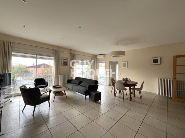 APPARTEMENT TRAVERSANT T3 - 110 m² - PARKING - BALCON