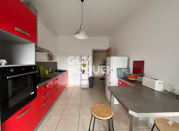 APPARTEMENT TRAVERSANT T3 - 110 m² - PARKING - BALCON