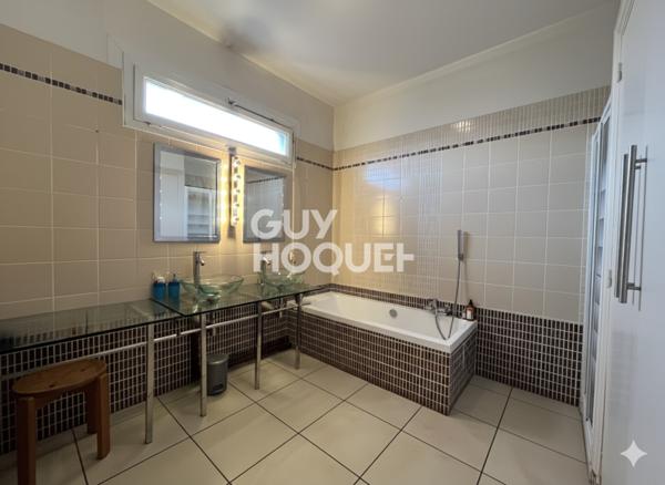 APPARTEMENT TRAVERSANT T3 - 110 m² - PARKING - BALCON