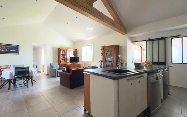 Appartement à vendre    5 pièces • 108 m2 Salon-de-Provence