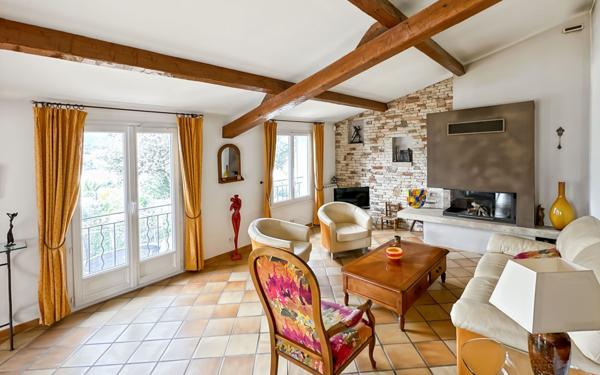 Maison à vendre    6 pièces • 123 m2 Toulon
