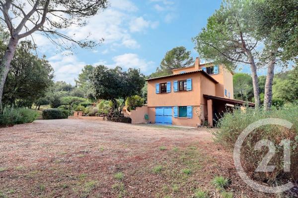 Maison à vendre  6 pièces - 122,84 m2 ROQUEBRUNE SUR ARGENS - 83