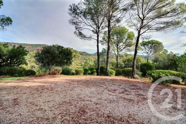 Maison à vendre  6 pièces - 122,84 m2 ROQUEBRUNE SUR ARGENS - 83